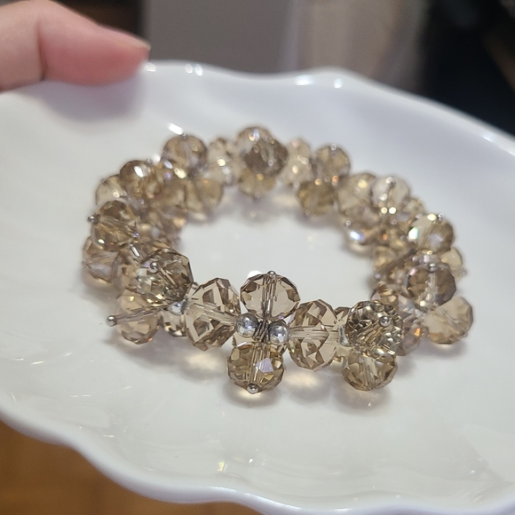 Chunky Champagne Gold Crystal Cluster Acrylic Beaded Boho Stretchy Bracelet - Picture 6 of 8